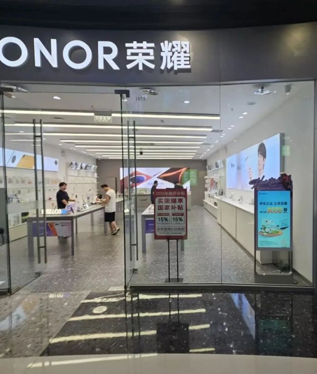 手机涨价 最先扛不住的竟是经销商周末实探手机门店